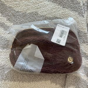 Everywhere belt bag fleece 1L